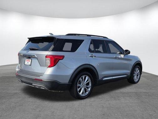 Iconic Silver Metallic 2020 Ford Explorer XLT