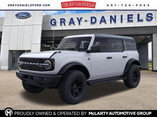Oxford White 2026 Ford Bronco Outer Banks