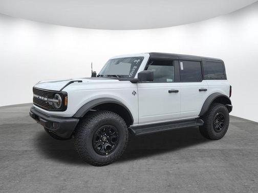 Oxford White 2026 Ford Bronco Outer Banks