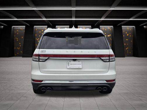 White 2021 Lincoln Aviator Reserve AWD