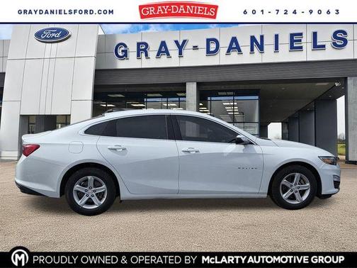 Summit White 2022 Chevrolet Malibu 1LS