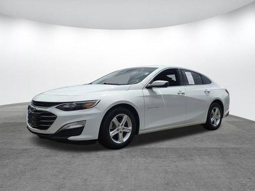 Summit White 2022 Chevrolet Malibu 1LS