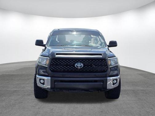 Midnight Black Metallic 2019 Toyota Tundra SR5