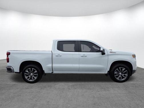 Summit White 2025 Chevrolet Silverado 1500 LT