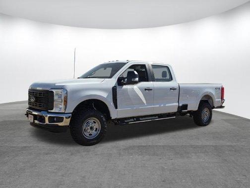 Oxford White 2027 Ford F-250 XL
