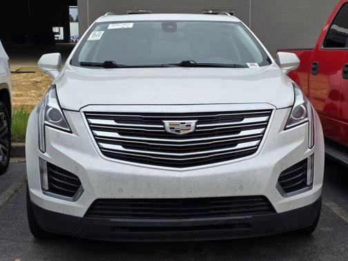 Crystal White Tri-Coat 2017 Cadillac XT5 Luxury