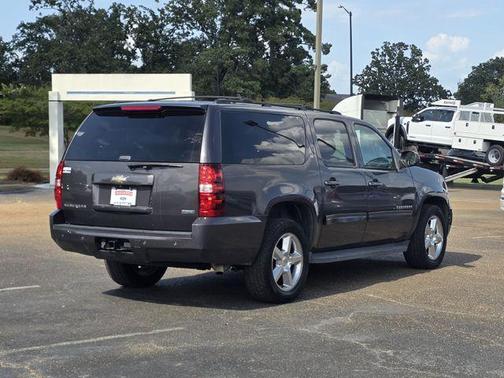 Taupe Gray Metallic 2011 Chevrolet Suburban 1500 LT