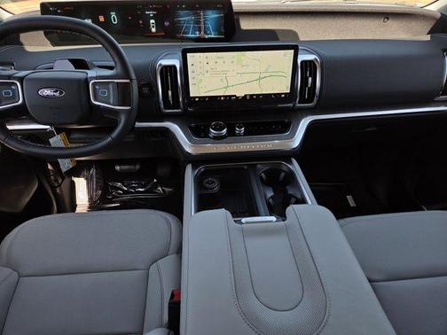 Space Silver 2026 Ford Expedition Platinum