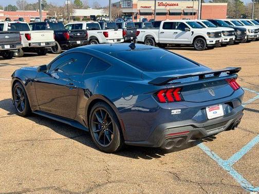 2025 Ford Mustang Dark Horse
