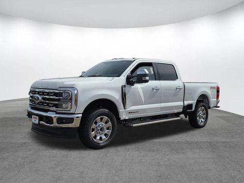 Star White 2026 Ford F-250 Lariat