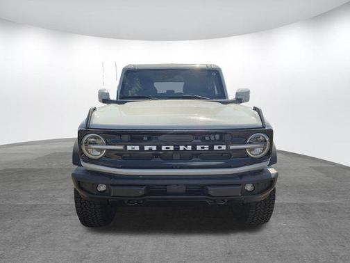 Avalanche 2026 Ford Bronco Outer Banks