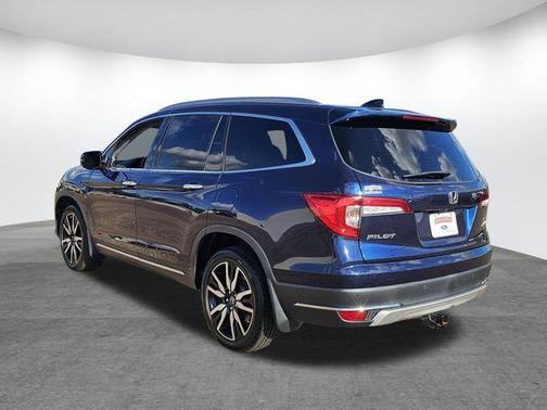 2022 Honda Pilot Touring 7-Passenger