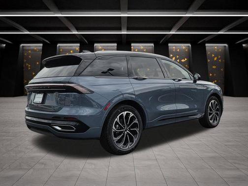 Blue Metallic 2026 Lincoln Nautilus Reserve