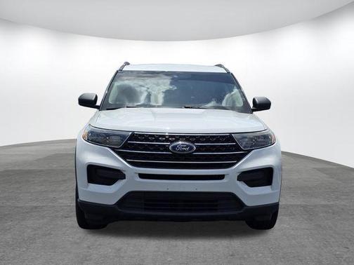 Oxford White 2021 Ford Explorer XLT