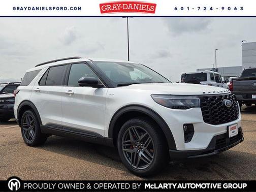 White Metallic 2026 Ford Explorer ST-Line