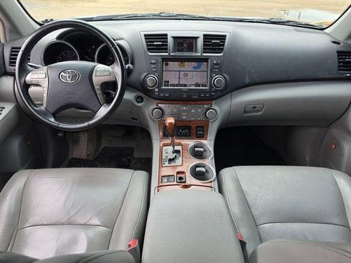 Magnetic Gray Metallic 2010 Toyota Highlander Limited
