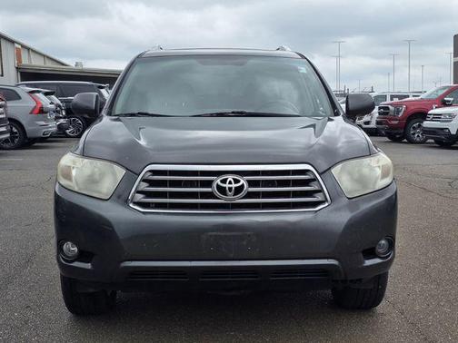 Magnetic Gray Metallic 2010 Toyota Highlander Limited