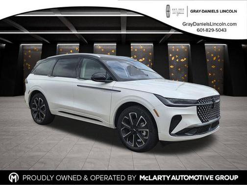 White Platinum Tri-Coat Metallic 2026 Lincoln Nautilus Reserve SUV