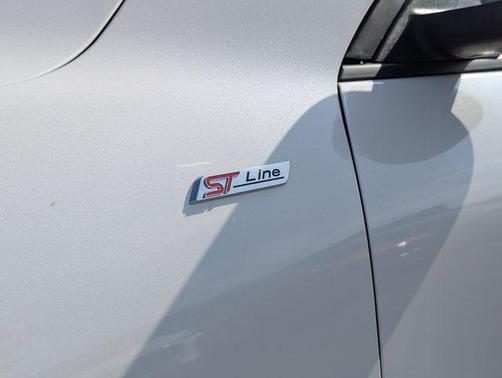 2026 Ford Escape ST-Line Select