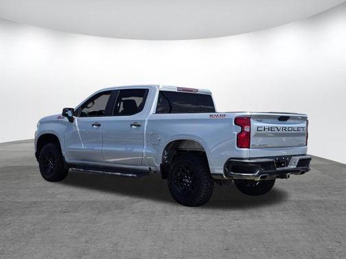 Silver Ice Metallic 2019 Chevrolet Silverado 1500 Custom Trail Boss