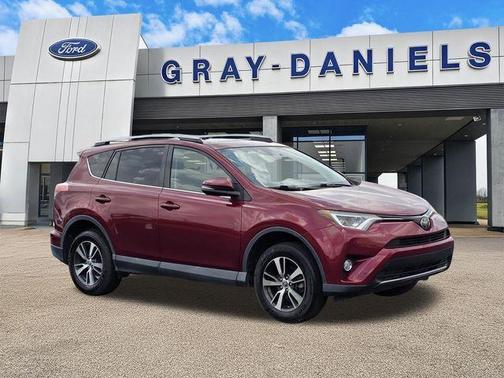 Pearl 2018 Toyota RAV4 XLE