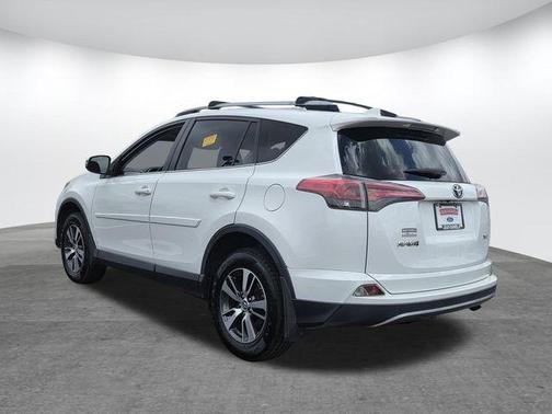 White 2018 Toyota RAV4 XLE