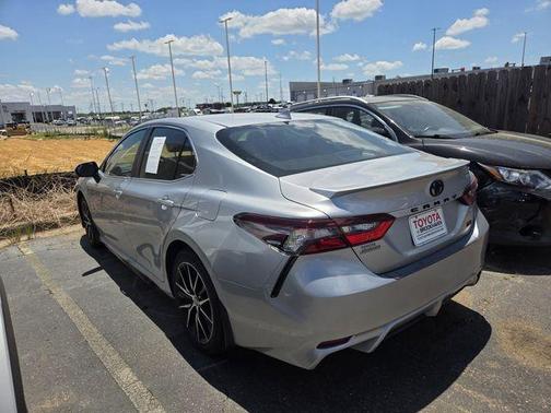 Celestial Silver Metallic 2022 Toyota Camry SE