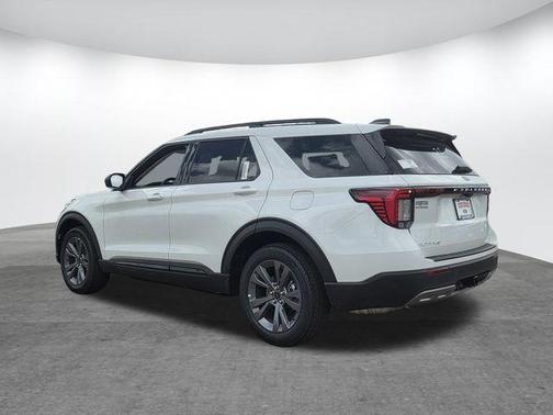 Star White 2026 Ford Explorer Active