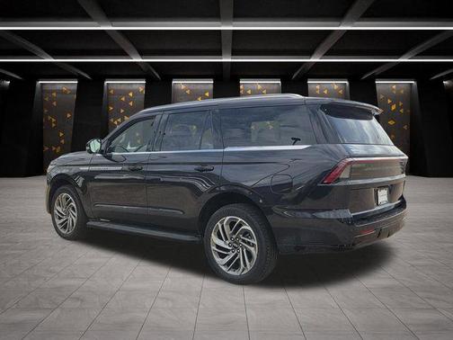 Starlight 2026 Lincoln Navigator Premiere