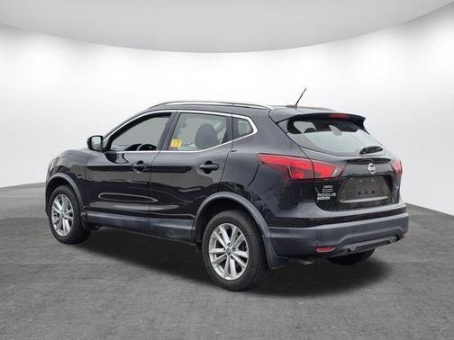 Magnetic Black 2019 Nissan Rogue Sport SV