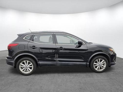 Magnetic Black 2019 Nissan Rogue Sport SV
