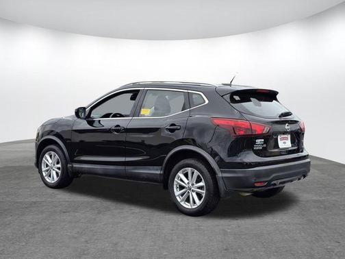 Magnetic Black 2019 Nissan Rogue Sport SV