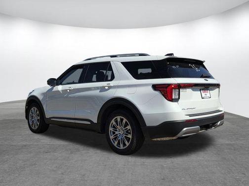 Star White 2026 Ford Explorer Platinum