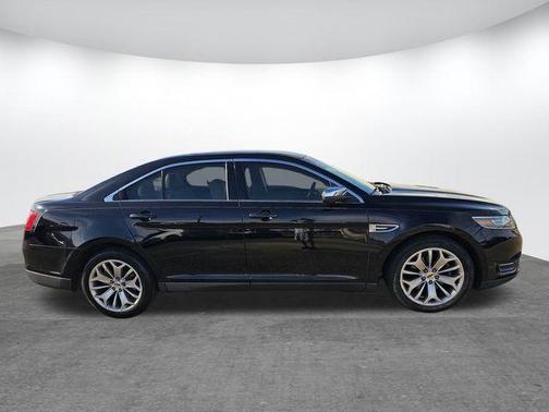 2018 Ford Taurus Limited