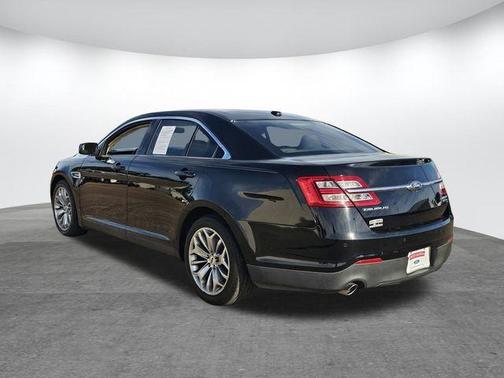 2018 Ford Taurus Limited