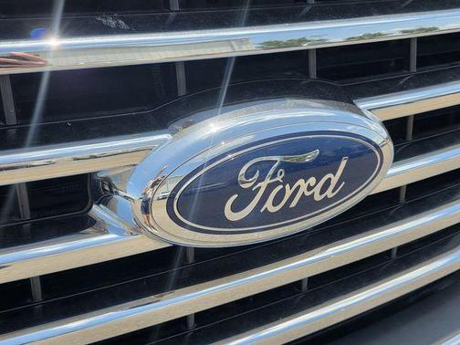 Tuxedo Black Metallic 2015 Ford F-150 XLT