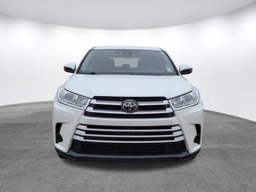 2017 Toyota Highlander LE