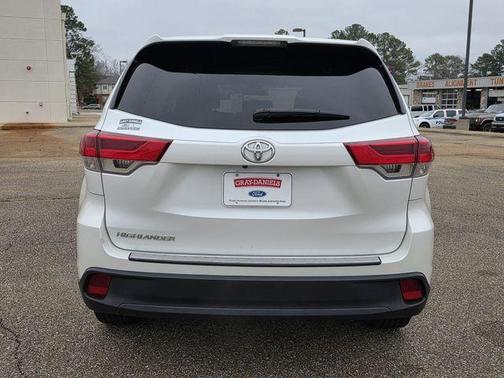 2017 Toyota Highlander LE