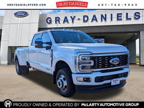 Star White 2026 Ford F-350 Platinum Truck