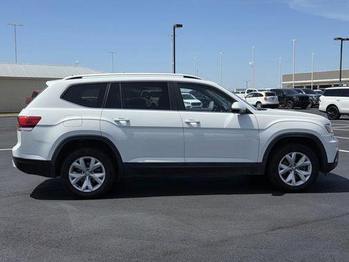 Pure White 2018 Volkswagen Atlas 3.6L SE w/Technology