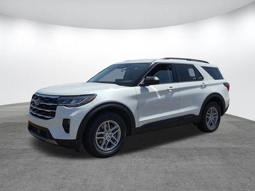 Star White 2026 Ford Explorer Active