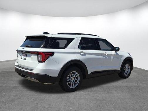 Star White 2026 Ford Explorer Active