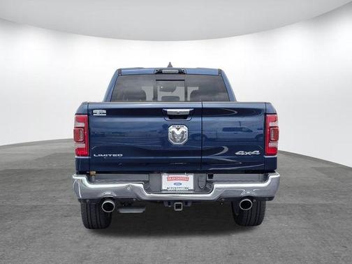Patriot Blue Pearlcoat 2022 RAM 1500 Limited