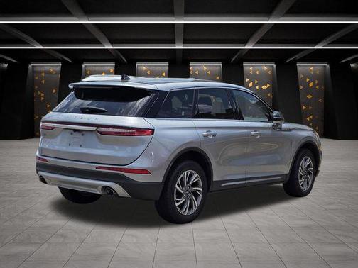 Radiance Metallic 2023 Lincoln Corsair Standard