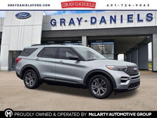 Silver Metallic 2022 Ford Explorer XLT
