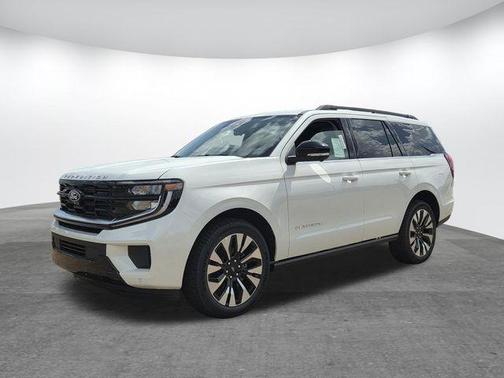 Star White 2027 Ford Expedition Platinum