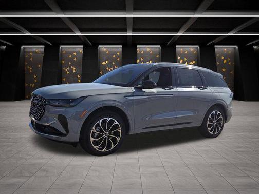 Metallic 2026 Lincoln Nautilus Reserve