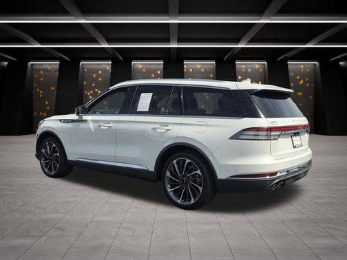 White 2020 Lincoln Aviator Reserve AWD