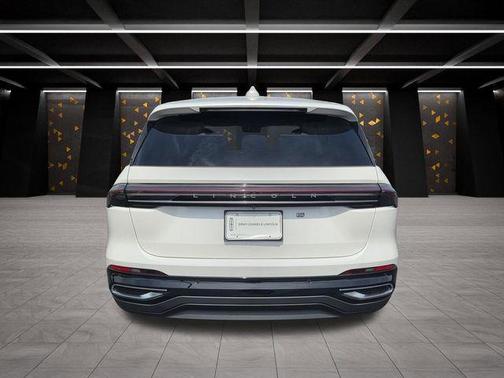 White Platinum Clearcoat Metallic 2026 Lincoln Nautilus Premiere