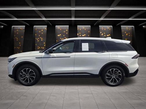 White Platinum Clearcoat Metallic 2026 Lincoln Nautilus Premiere